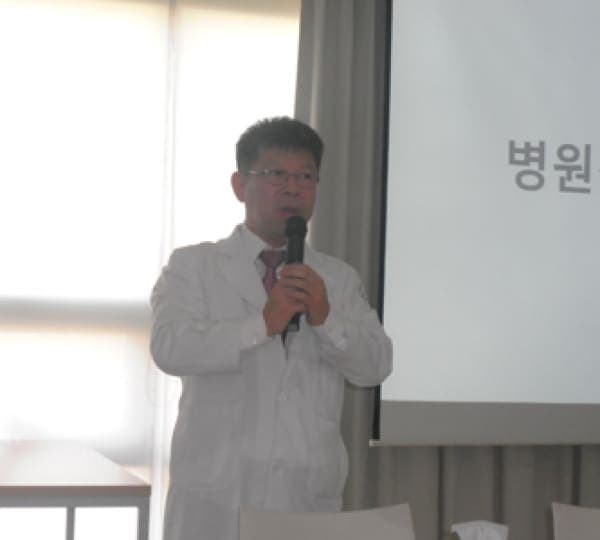 [4월 5일]직원조회 사진 1