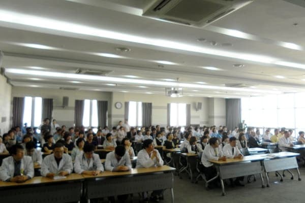 [5월 4일]직원조회 사진 1