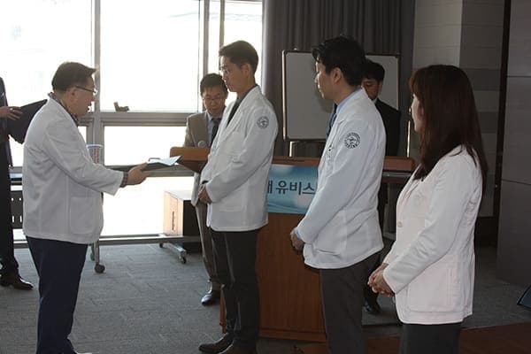 [3월 5일]직원조회 사진 3