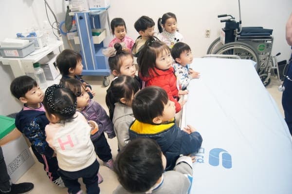 [4월 13일] 새교어린이집 견학 사진 1