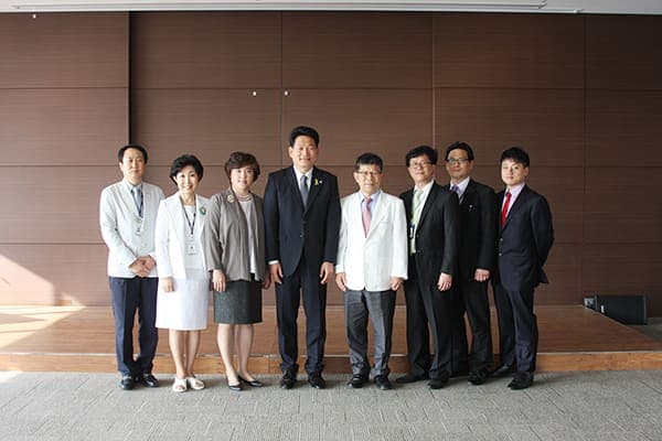 송영길 인천시장, 현대유비스병원 시찰 사진 1