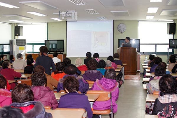 인천중구노인복지관서 매주 수요일 건강강좌 성료 사진 3