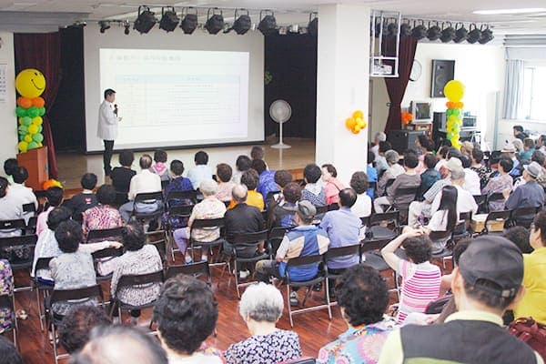 인천남구노인대학교서 이비인후과 진희성과장 건강강좌 실시 사진 3
