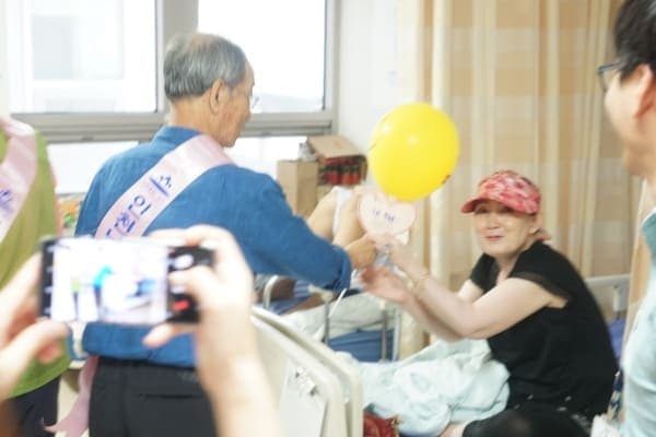인천 남구 노인복지관 어르신들의 웃음 가득한 미소데이 사진 3